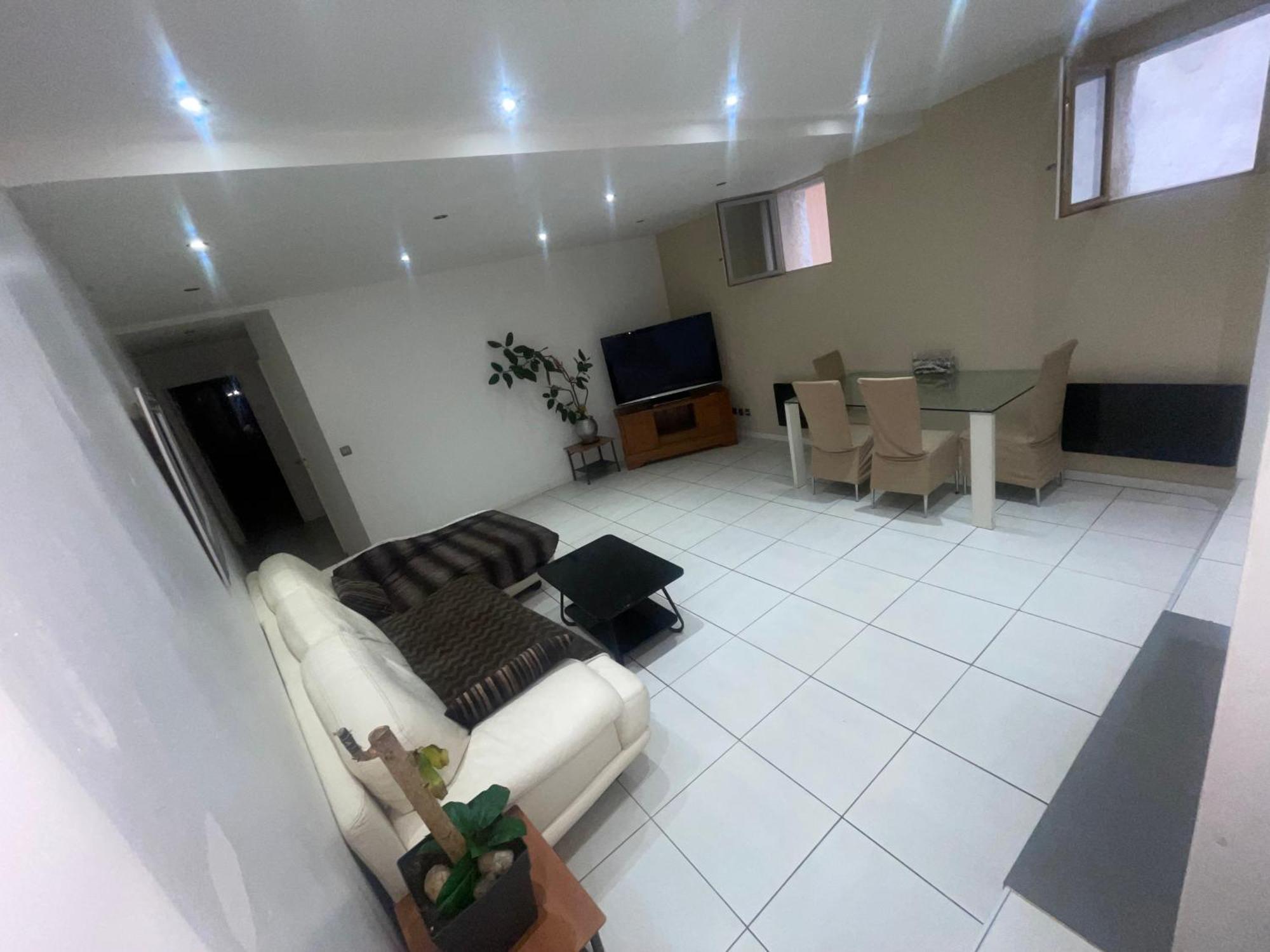 ז'יניאק Tres Bel Appartement Pres De Montpellier מראה חיצוני תמונה